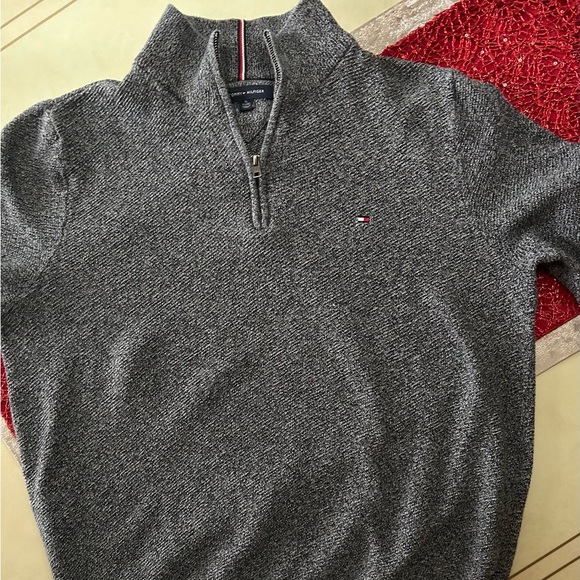 Tommy Hilfiger Men’s Sweater - Picture 12 of 16